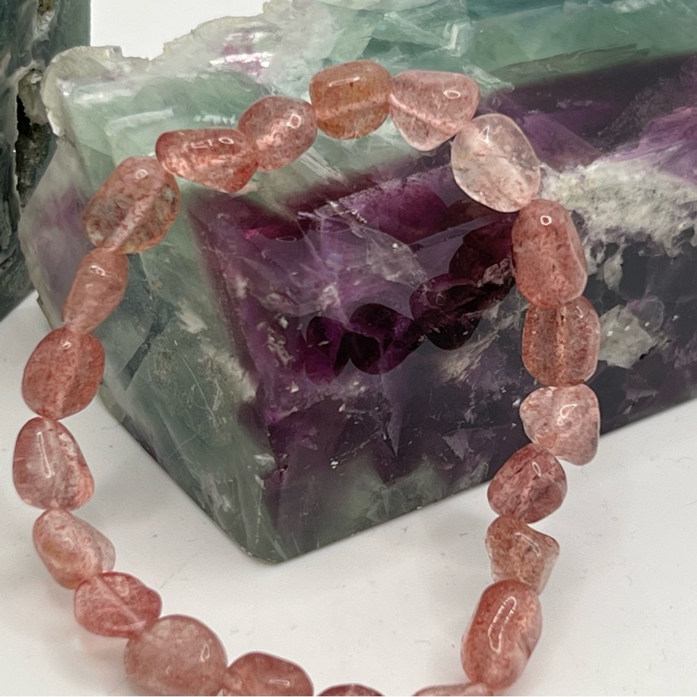 Strawberry Quartz Crystal Beaded Elasticated Stretchy Bracelet Handmade - Picture 8 of 8